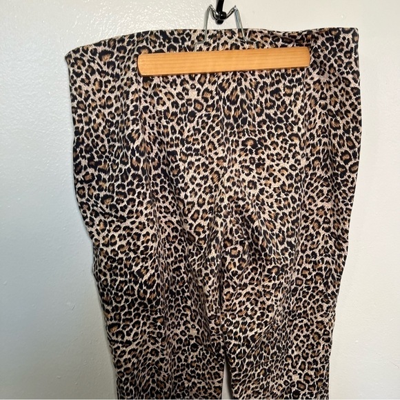 Adrienne Vittadini Collection Animal Print Ankle Pant - Picture 8 of 10